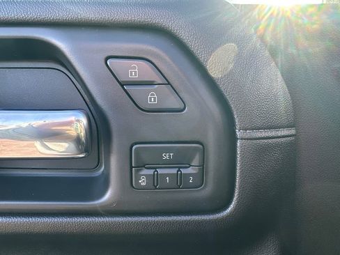 Used 2021 GMC Sierra 1500 SLT w/ SLT Convenience Package image 18