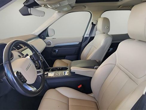 Used 2020 Land Rover Discovery Landmark image 18