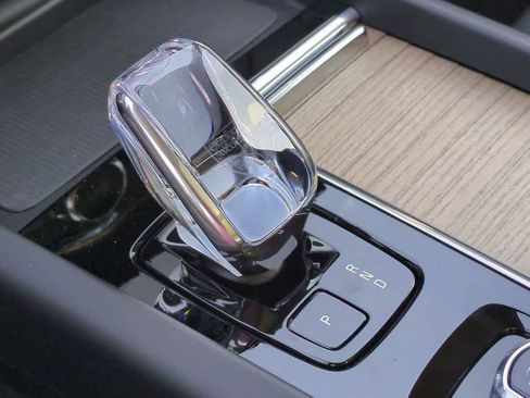 Used 2026 Volvo XC60 B5 Plus w/ Protection Package Premier image 31