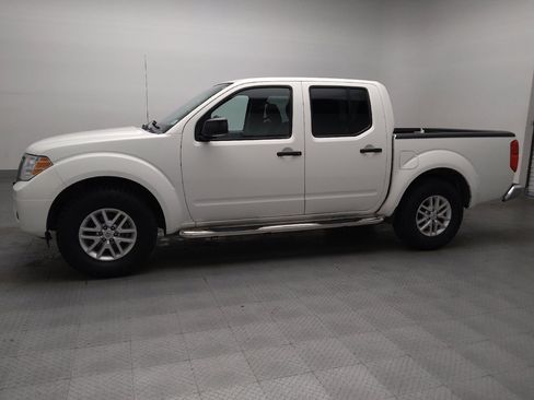 Used 2019 Nissan Frontier SV RWD image 2