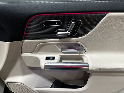 Used 2021 Mercedes-Benz GLA 250 GLA 250 image 25