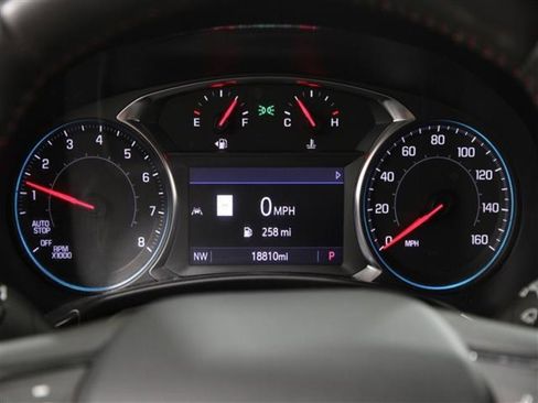 Used 2022 Chevrolet Equinox RS w/ RS Leather Package image 8