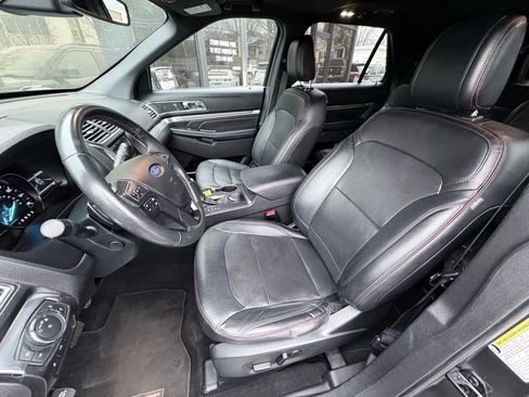 Used 2019 Ford Explorer Sport w/ Equipment Group 401A AWD/4WD image 11