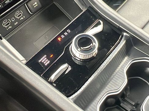 New 2025 Jeep Grand Cherokee Limited w/ Luxury Tech Group II image 29