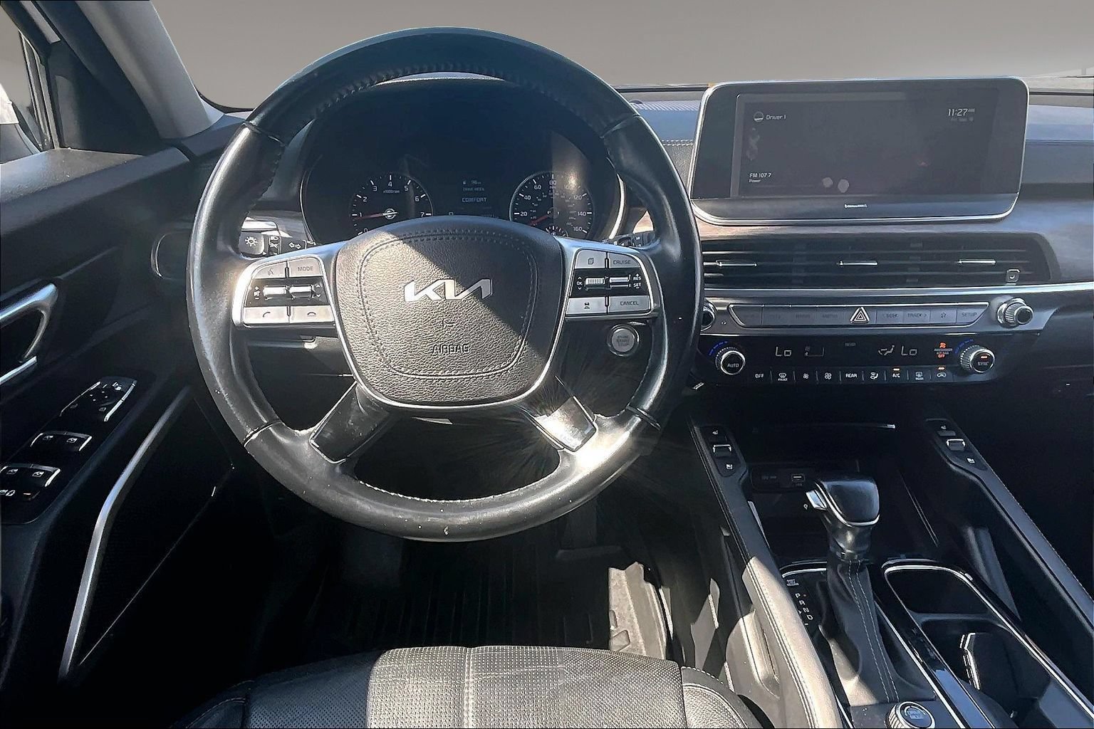 Used 2022 Kia Telluride EX w/ Towing Package FWD image 9