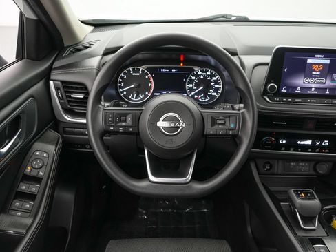 Used 2024 Nissan Rogue SV AWD/4WD image 13
