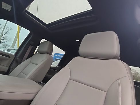 Certified 2024 GMC Sierra 1500 SLT w/ SLT Convenience Package image 17