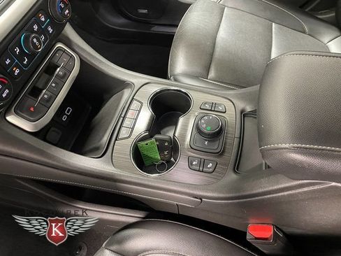 Used 2021 GMC Acadia SLT w/ Trailering Package AWD/4WD image 18