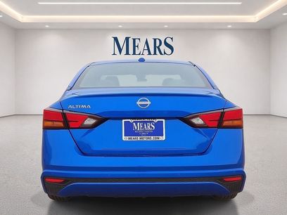Used 2025 Nissan Altima 2.5 SV