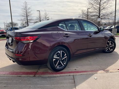Used 2025 Nissan Sentra SV image 6