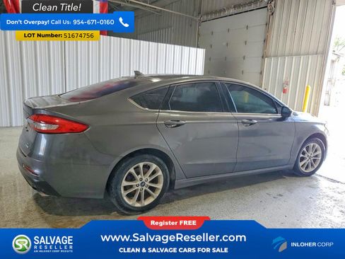 Used 2020 Ford Fusion SE FWD image 4