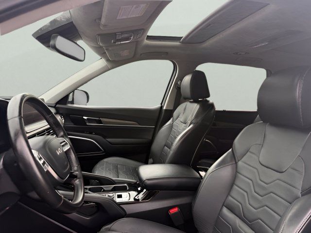 Used 2022 Kia Telluride SX w/ SX Prestige Package AWD/4WD image 16