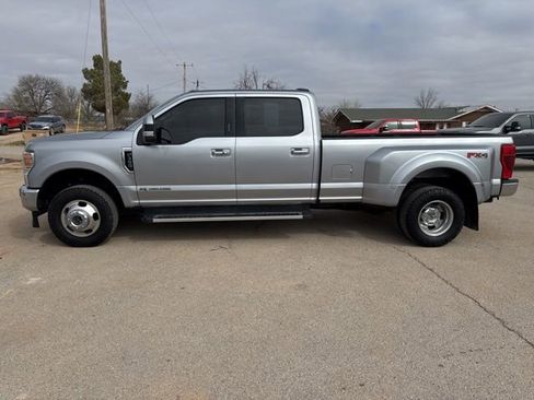 Used 2022 Ford F350 Lariat w/ Lariat Ultimate Package image 4