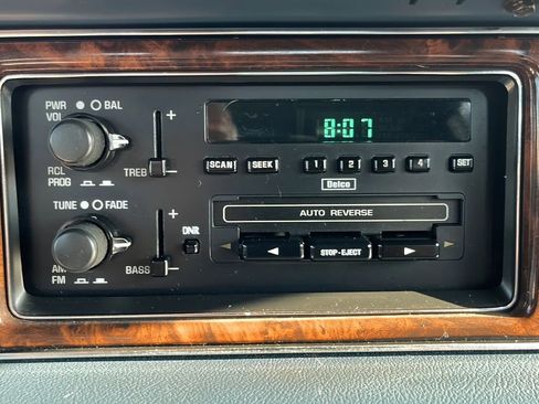 Used 1992 Buick Roadmaster Limited image 30