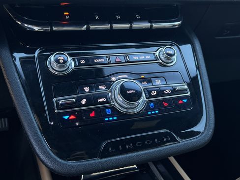 Used 2022 Lincoln Corsair Reserve w/ Elements Package image 47