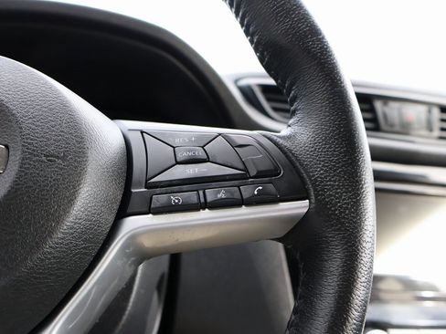 Used 2019 Nissan Rogue SV image 29