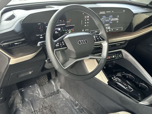 Used 2025 Audi Q5 Premium Plus AWD/4WD image 13
