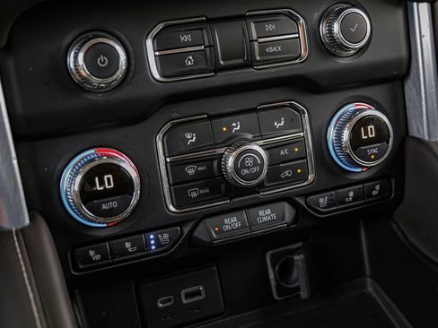 Used 2021 GMC Yukon SLT w/ SLT Luxury Plus Package RWD image 37