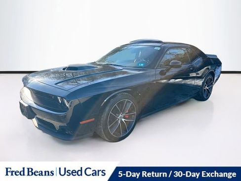 Used 2018 Dodge Challenger R/T image 3