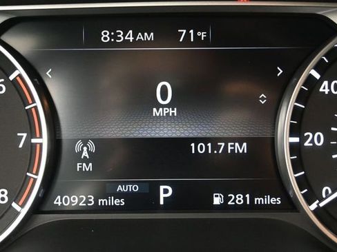 Used 2025 Nissan Rogue SV AWD/4WD image 15