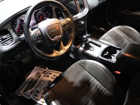 Used 2017 Dodge Charger R/T image 5