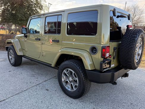 Used 2013 Jeep Wrangler Unlimited Rubicon w/ Max Tow Pkg image 6