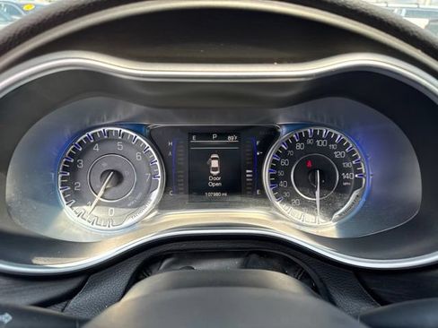 Used 2015 Chrysler 200 Limited w/ Convenience Group FWD image 13