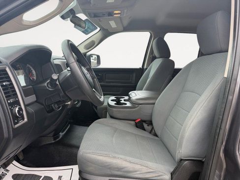 Used 2018 RAM 1500 Express w/ Express Value Package AWD/4WD image 4