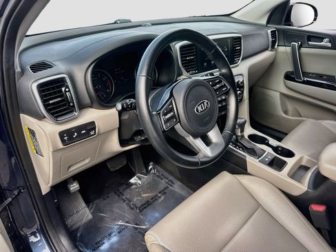 Certified 2021 Kia Sportage EX FWD image 9