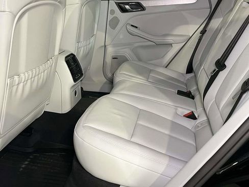 New 2026 Porsche Macan image 20