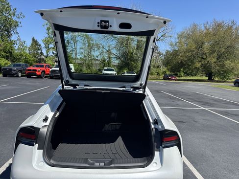 New 2025 Toyota Prius image 39