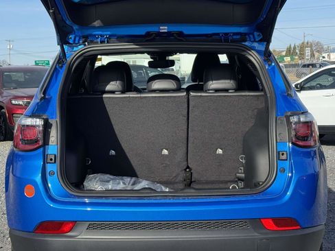 New 2026 Jeep Compass Latitude AWD/4WD image 18