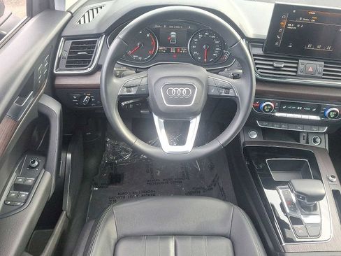 Certified 2023 Audi Q5 Premium w/ Convenience Package image 21