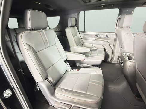 Used 2025 Chevrolet Suburban RST w/ Comfort Package RWD image 33