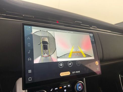 Used 2023 Land Rover Range Rover SE image 21