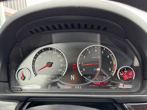 Used 2014 BMW M5 image 25