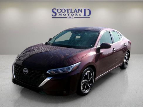 Used 2024 Nissan Sentra SV FWD image 2