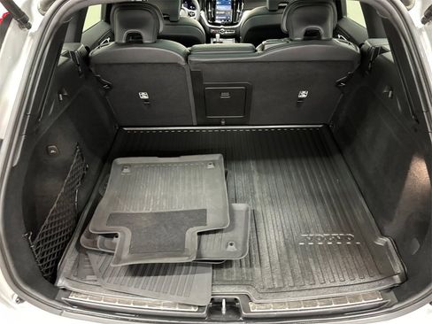 Certified 2022 Volvo XC60 B6 R-Design w/ Advanced Package image 16