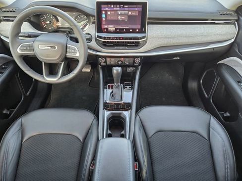 Certified 2022 Jeep Compass Latitude image 27