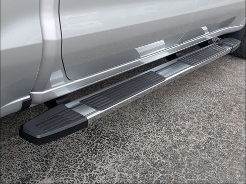 Used 2022 Chevrolet Silverado 1500 Custom RWD image 14