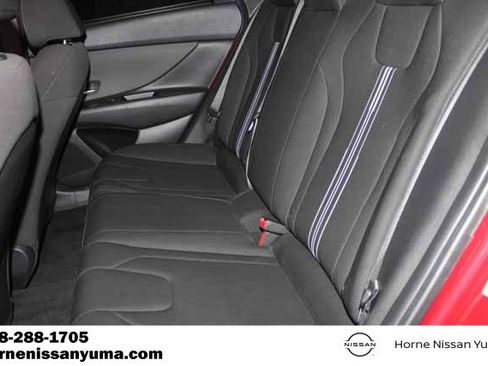 Used 2023 Hyundai Elantra SEL w/ Convenience Package FWD image 5