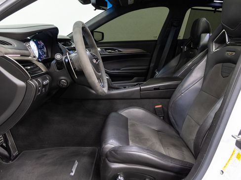 Used 2018 Cadillac CTS V w/ Carbon Fiber Package RWD image 7