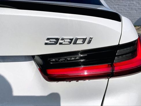 Used 2019 BMW 330i Sedan w/ Convenience Package image 30