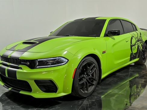Used 2023 Dodge Charger Scat Pack RWD image 5