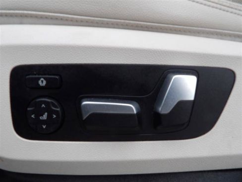 Used 2020 BMW X5 xDrive40i w/ Premium Package image 30