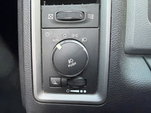 Used 2013 RAM 1500 Express image 14