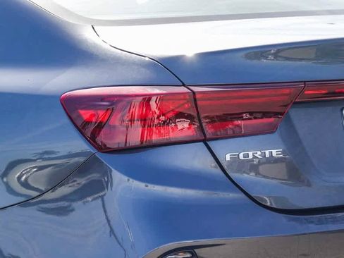 Certified 2023 Kia Forte LXS w/ LXS Technology Package image 7