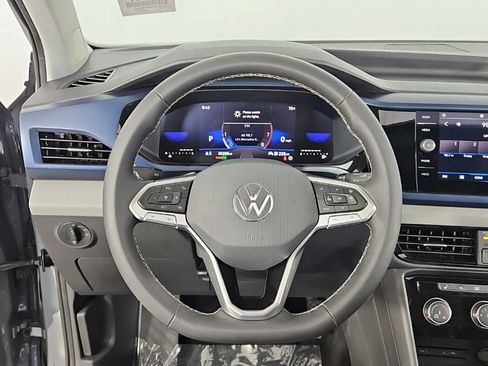 Certified 2023 Volkswagen Taos SE w/ Panoramic Sunroof Package FWD image 27