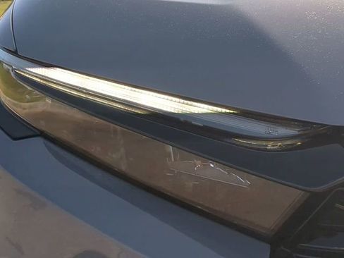 Used 2025 Honda CR-V Sport-L image 9