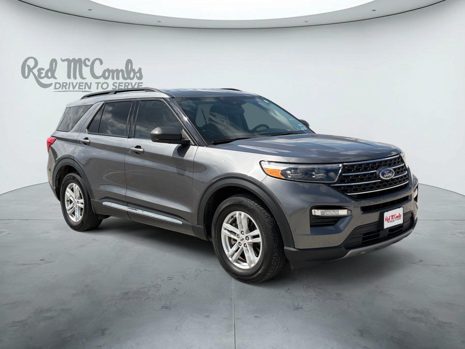 Used 2023 Ford Explorer XLT w/ Equipment Group 202A RWD image 3